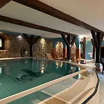 & Wasserschloss 호텔 4*