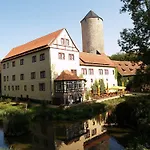 & Wasserschloss