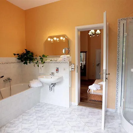 Hotel & Wasserschloss Westerburg (Saxony-Anhalt)