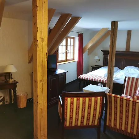 Hotel & Wasserschloss