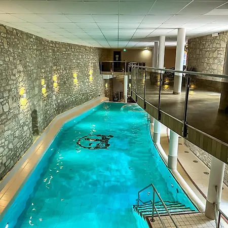 Hotel & Wasserschloss