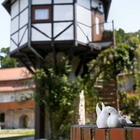 & Wasserschloss Hotel
