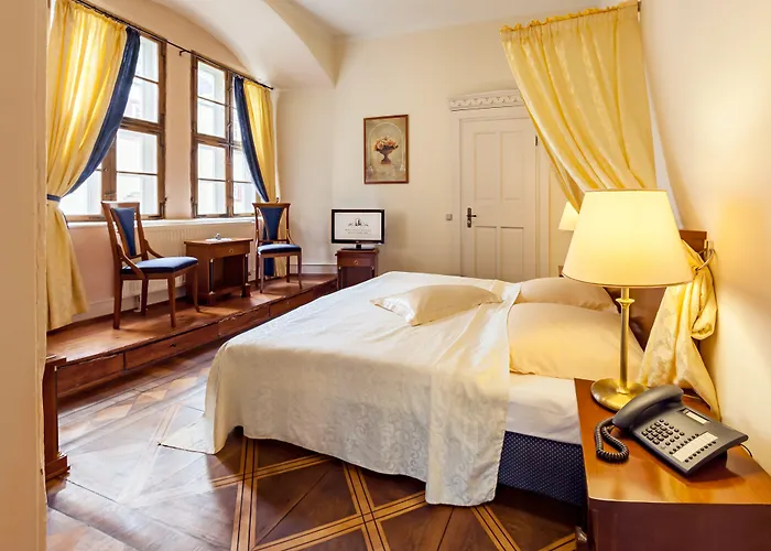 Hotel & Wasserschloss 4*