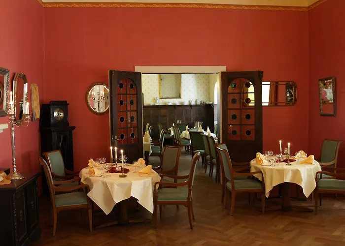 Hotel & Wasserschloss