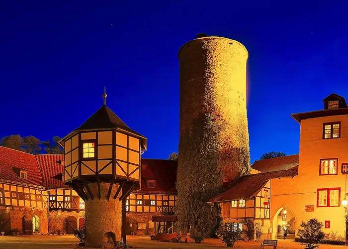 Hotel & Wasserschloss 4*