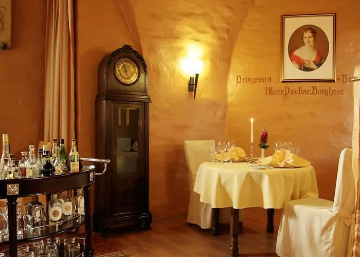 Hotel & Wasserschloss 4*