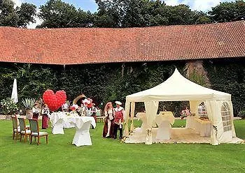 & Wasserschloss Hotel Westerburg (Saxony-Anhalt)